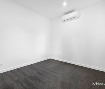 1/16 Cameron Road, CROYDON - Photo 4