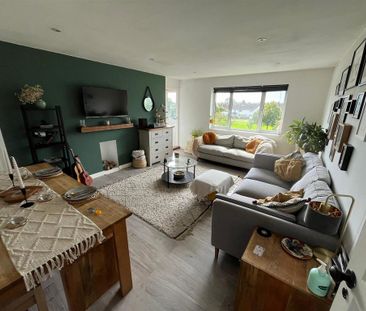 2 bedroom flat to rent - Photo 4