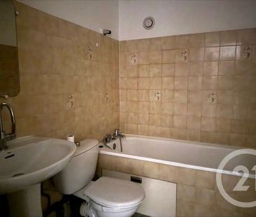 Location Appartement 2 pièces 41m² BRESSOLS 82710 - Photo 5