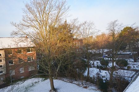 Ganz ruhig und gemütlich unterm Dach in Krefeld-Uerdingen: Renovierte 3-Zimmer-Wohnung im Grünen - Photo 4