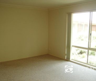 Beautiful Home - Three Bedrooms in Prime Location - Photo 5