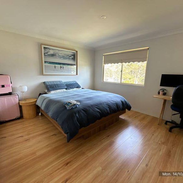 Spacious 3 Bedroom Home - Photo 1