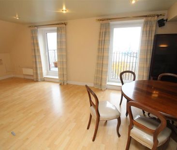 2 bedroom apartment to rent - Photo 4