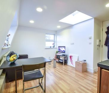 1 Bed Flat, Edith Road, W14 - Photo 4