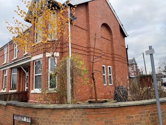 3 Bed End Terrace, Colley Street, M32 - Photo 1