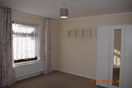 2 bedroom terraced house to rent - Photo 3