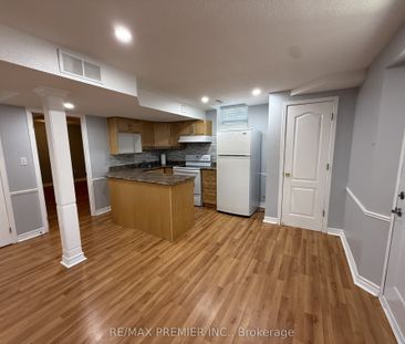 54 Castlepoint Drive #LOWER - Photo 4