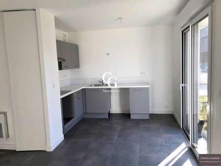 Location Maison 4 pièces 90m² MONTAIGU VENDEE 85600 - Photo 5