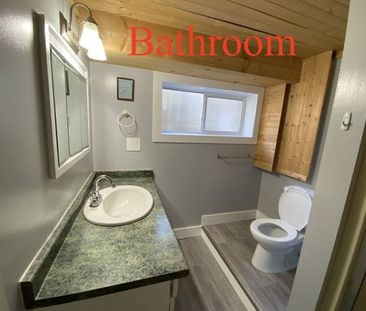 Near UVic 2 bedroom 1 bathroom ground-level unit for rent - Photo 4