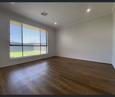 Brand New Family Living in the Heart of Miravale! - Photo 5