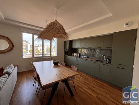 Location Appartement 4 pièces 79m² - Photo 5