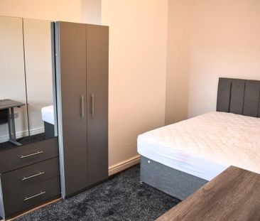 3 bedroom terraced house to rent - Photo 3