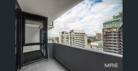 Luxe living in Southbank - Photo 5