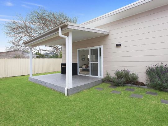 Modern 2-Bedroom Granny Flat in a Prime Long Jetty Location - Photo 1