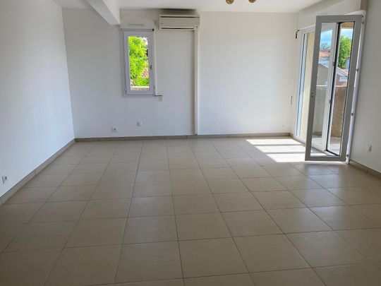 Location Appartement 3 pièces 68m² AUBENAS 07200 - Photo 1