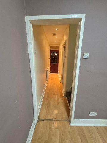 2 Bed Detached House, Willett Road, CR7 - Photo 3