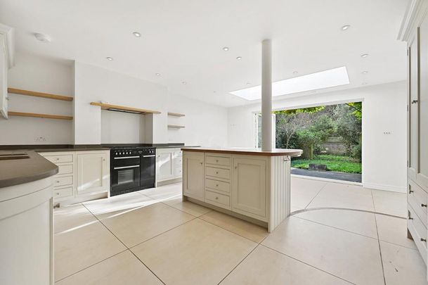 5 bedroom house to rent - Photo 1