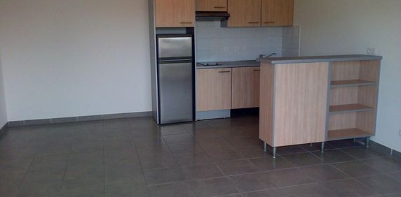 location Appartement T3 DE 64.83m² À MARSEILLE - Photo 2