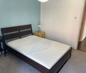 2 bedroom property to rent - Photo 3