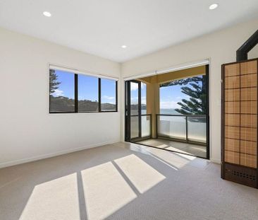 LIVE LIFE IN LUXURY ON THE BEACH! - Photo 3