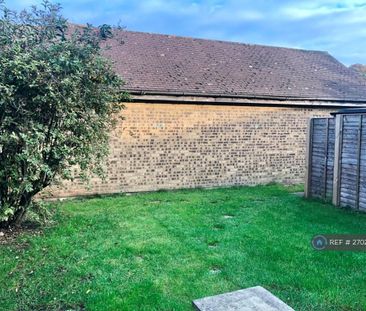 2 bedroom terraced house to rent - Photo 4