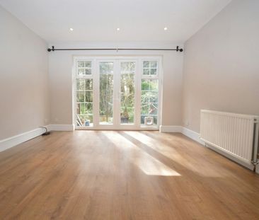 Terraced House to rent on - Photo 5