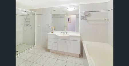 Villa-Style Terrace 2 Bedroom Apartment - Photo 4