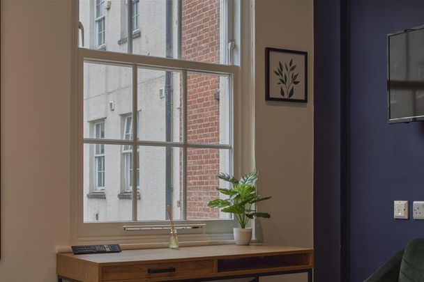 Bond Street, Bristol - Photo 1