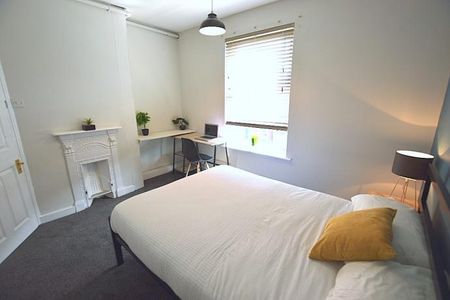 Welton Place, - Photo 3
