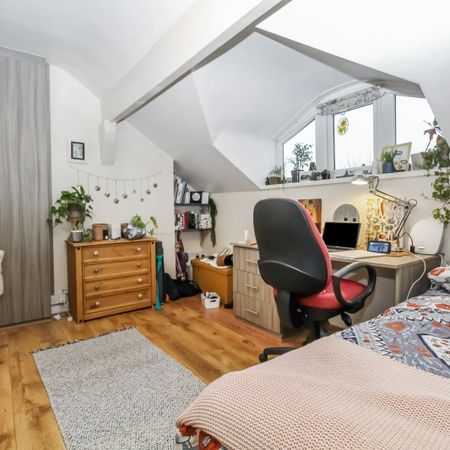 5 bedroom terraced house to rent - Photo 3