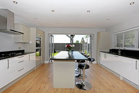 3 bedroom detached house to rent - Photo 3