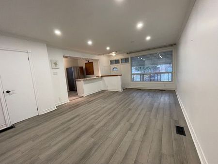 For Lease - 231 Blue Grass Boulevard, Richmond Hill, Ontario - Photo 2