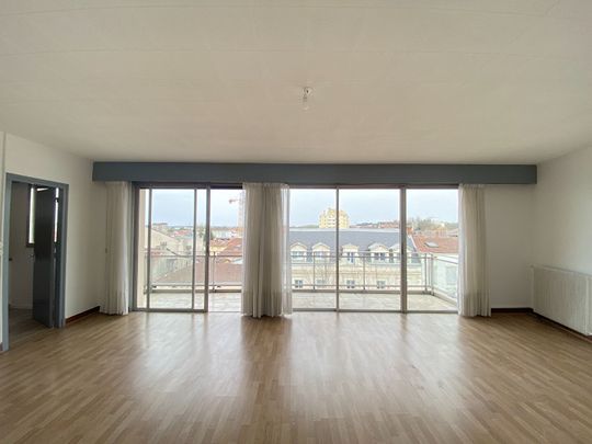 Location Appartement 4 pièces 120m² - Photo 1