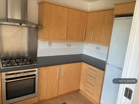 2 bedroom flat to rent - Photo 4