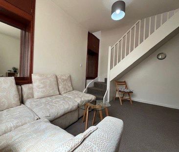 4 bedroom semi-detached house to rent - Photo 3