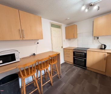 3 bedroom flat to rent - Photo 3