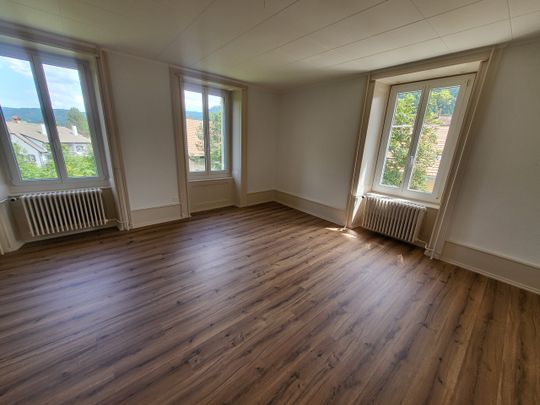 Grand appartement de 4,5 pièces avec ascenseur au centre du village - Photo 1