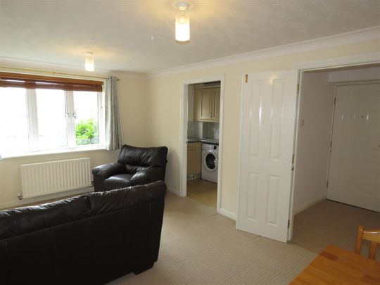 2 bedroom apartment to rent - Photo 1