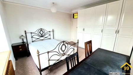 2 bed Flat in Harvard House Manor Fields, London, SW15 3NB - Photo 3