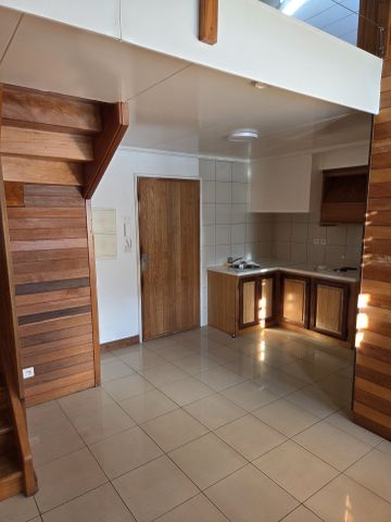 Location Appartement 2 pièces 42m² ST DENIS 97400 - Photo 5