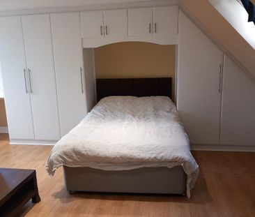 1 bedroom in a house share to rent - Photo 1