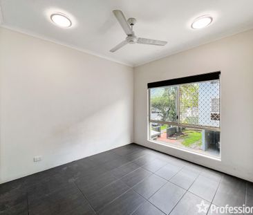 RENOVATED 1ST FLOOR 2 BEDROOM UNIT WITH PRIVATE BALCONY - NEAR SHOP... - Photo 4