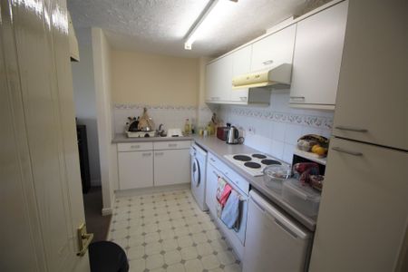 Haddon Park, Colchester - Photo 5