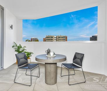 Your own little oasis directly opposite Strathfield Station - Photo 5