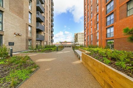 2 bedroom flat to rent - Photo 5