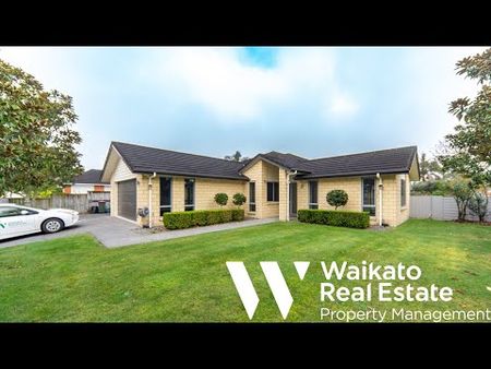FOR RENT | FAMILY FOCUSED 5-BEDROOM IN ROTOTUNA - Photo 5