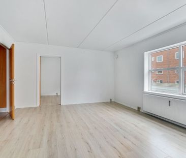 2-værelses Lejlighed på 64 m² i Varde - Foto 2