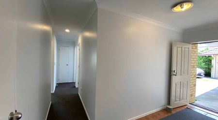 Spacious, tidy 4 bedroom home - Photo 2