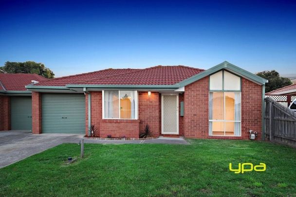 8 Varna Court, HILLSIDE - Photo 1