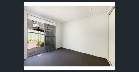 Modern Townhouse in a Prime Location - Photo 2